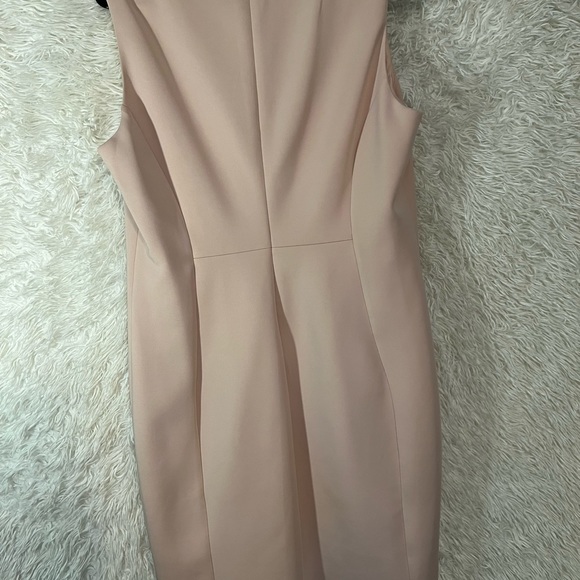 Beautiful blossom dress by Calvin Klein - Picture 5 of 12